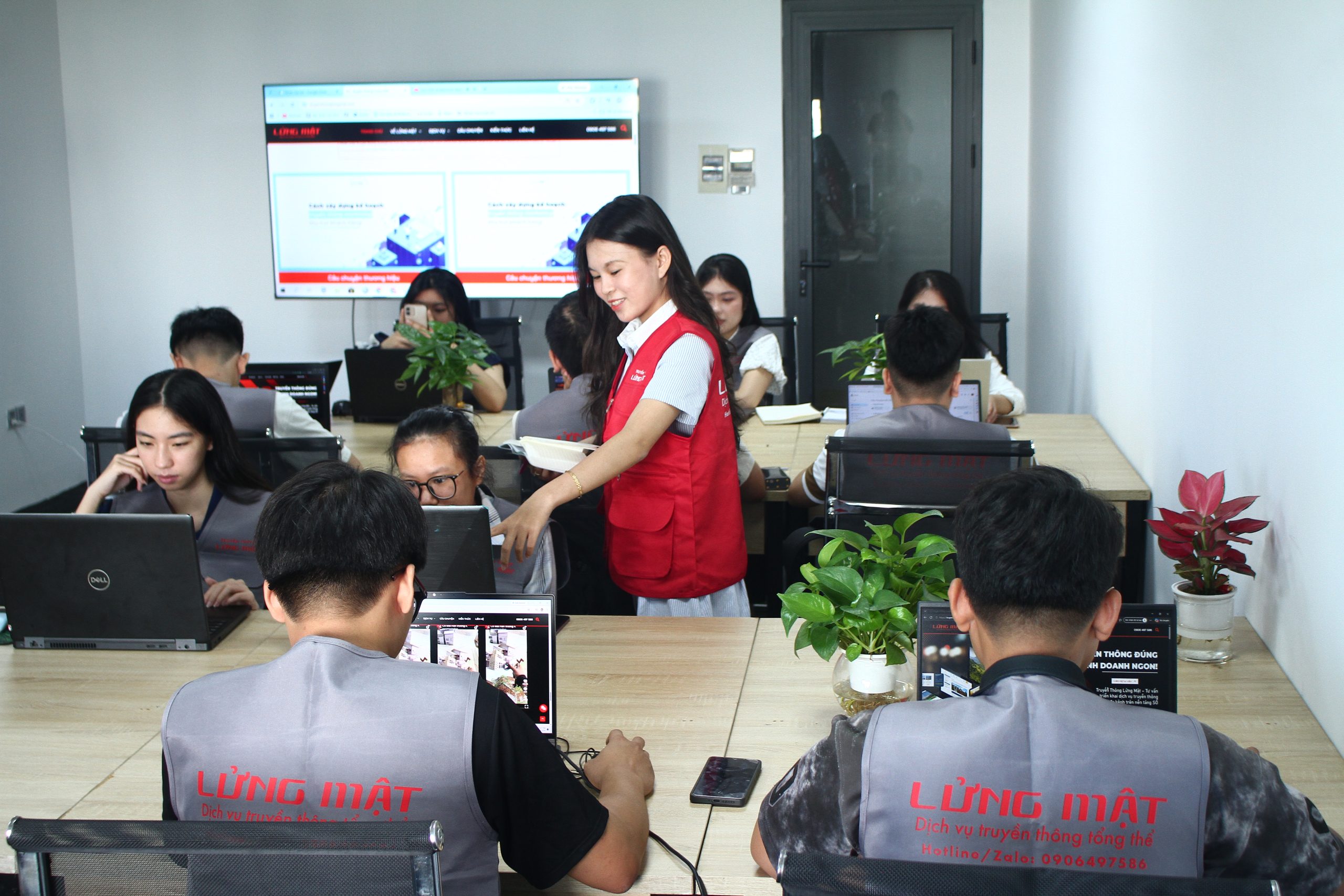 Đơn vị truyền thông Lửng Mật Đơn vị truyền thông Lửng Mật